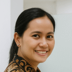 Jasa Pembuatan SIM - Bayar Setelah Jadi Perempuan Indonesia sedang mengurus pembuatan SIM di kantor pelayanan resmi dengan suasana profesional dan modern.